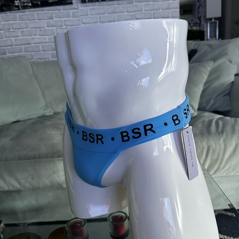 Bikini ๐ - Picture 12 of 15